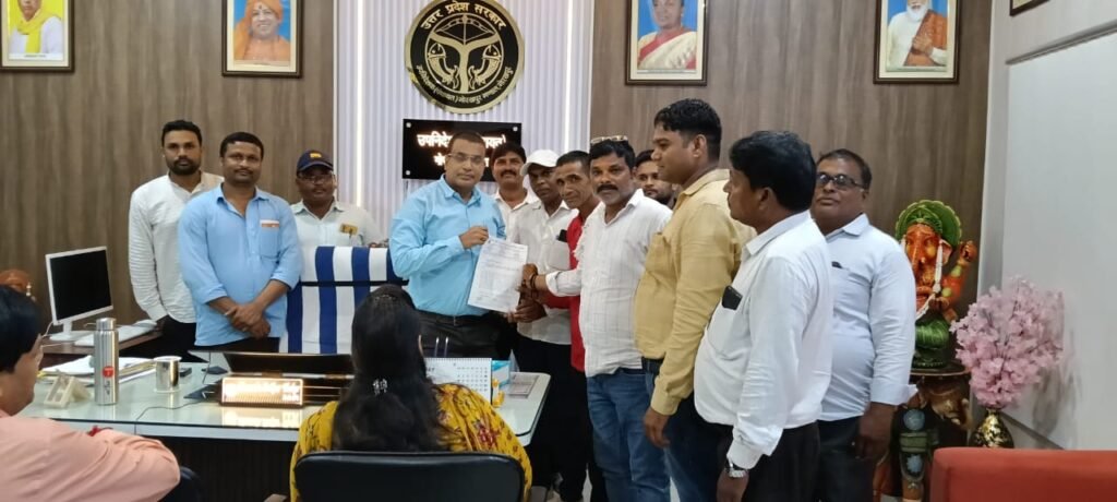 सफाई कर्मी के उत्पीड़न को लेकर सफाई कर्मचारी संघ ने दिया ज्ञापन