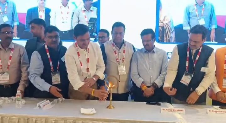 गोरखपुर डेन्टल कन्वेंशन 2025 का भव्य शुभारंभ