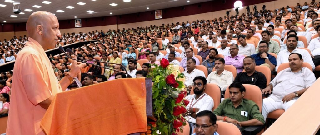 पूर्वजों के संकल्पों, वर्तमान के सपनों व भावी पीढ़ी की आकांक्षाओं की पूर्ति करने वाला हो भारतः मुख्यमंत्री